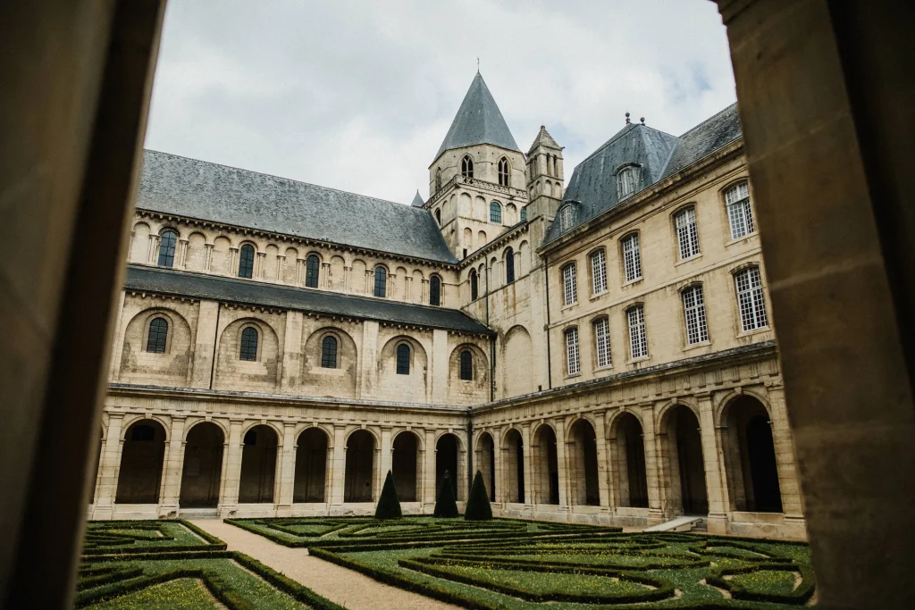 Abbaye_aux_Hommes_-_Caen