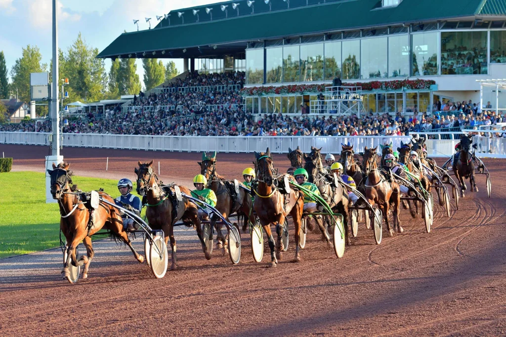 Course de trot à l'hippodrome de Cabourg