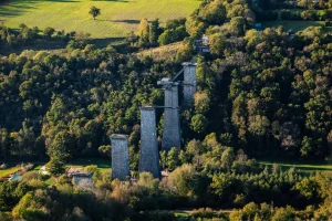 Le viaduc de Souleuvre, d’une ligne de chemin de fer à un parc à sensations