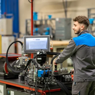 Regards croisés : la maintenance industrielle