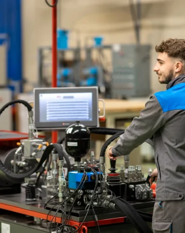 Regards croisés : la maintenance industrielle