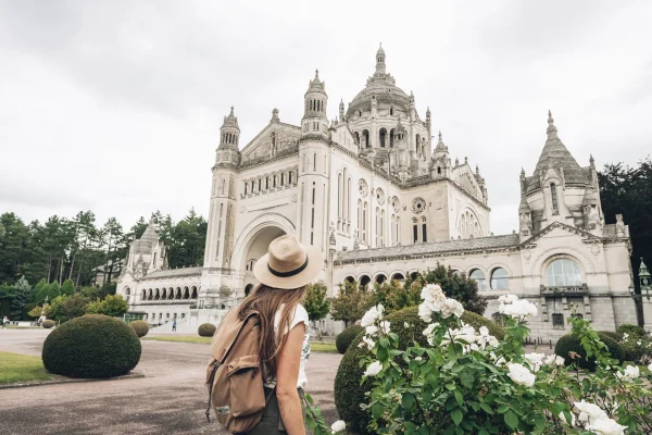 Basilique_Sainte_Therese_de_Lisieux calvados