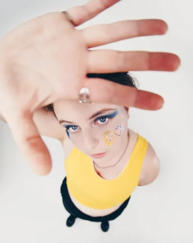 Maddy Street, chanteur·euse et vidéaste Normand·e