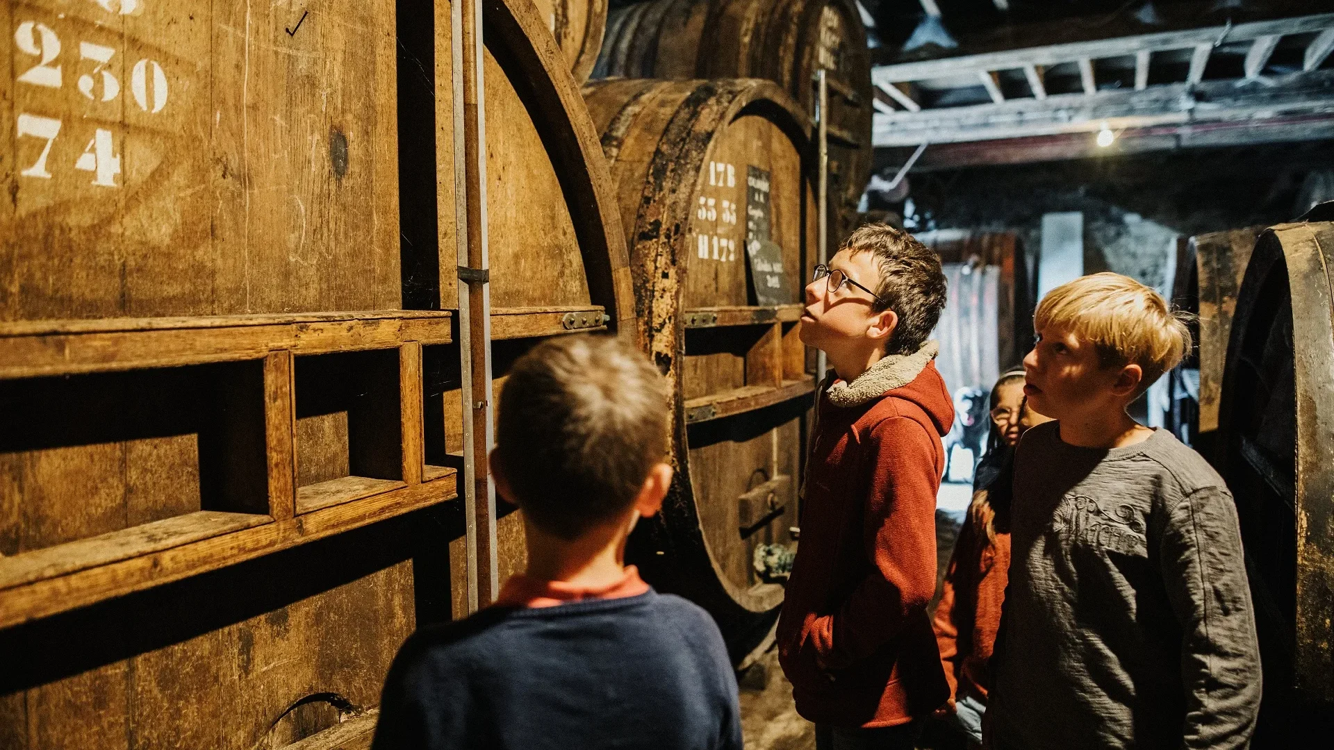 Distillerie_du_Manoir_de_Durcet_-_Coraline_et_Leo