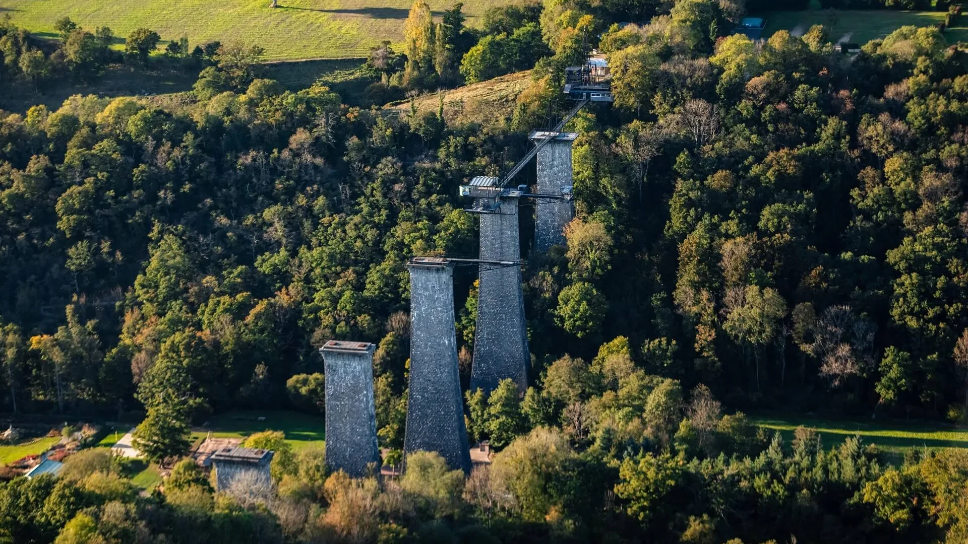 Le viaduc de Souleuvre, d’une ligne de chemin de fer à un parc à sensations
