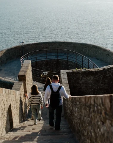 Sur_les_remparts_du_Mont-Saint-Michel